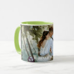 Mug Photo Mariage Personnalisée Avec Calligraphie Mode<br><div class="desc">Le design a un cadre rectangulaire blanc sur le bas et des textes de calligraphie moderne qui peuvent être customisés à votre préférence. Remplacez l'image au centre par votre propre photo mariage. Il fera un joli cadeau de mariage fait sur mesure pour vos invités ou pour votre propre souvenir.</div>