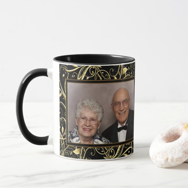 Mug Photo noire d'anniversaire de mariage de Flourish (Avec donut)