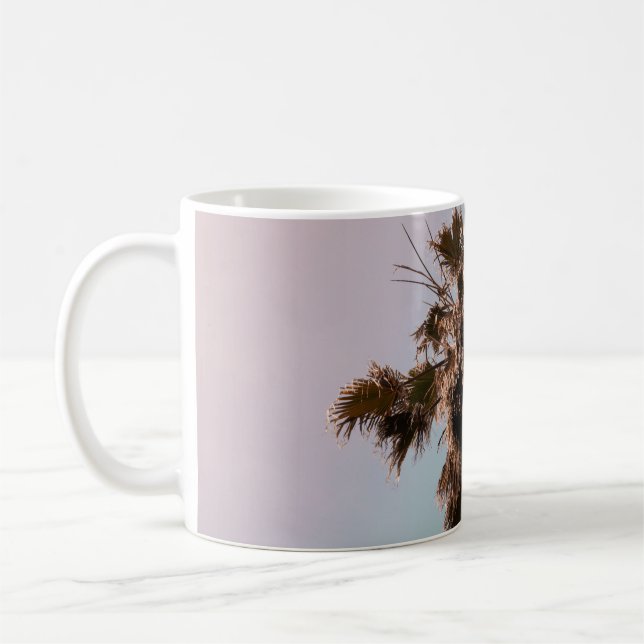 Mug Photographie en angle bas du plante de palme (Gauche)