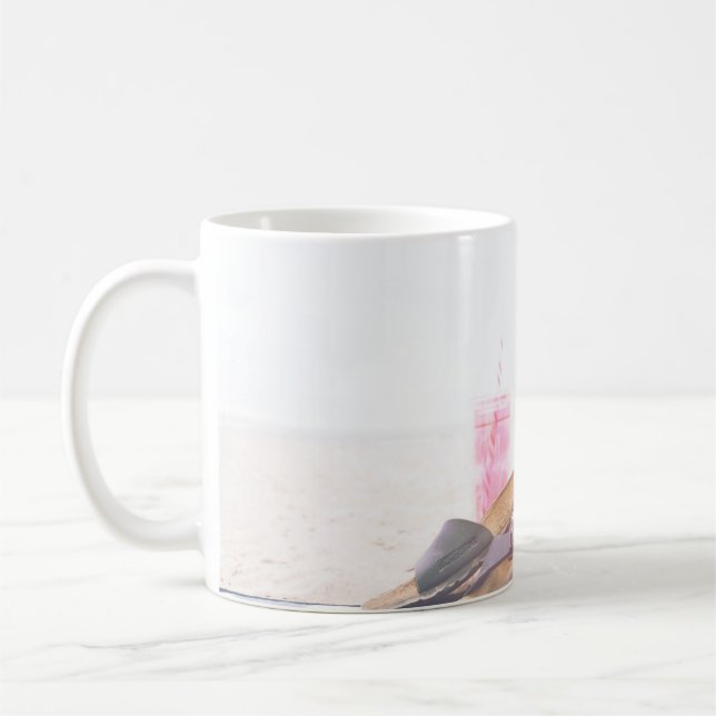 Mug Photographie minimaliste de l'ananas près des sand (Gauche)