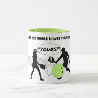 Mug Pickleball : Au milieu résout l'énigme