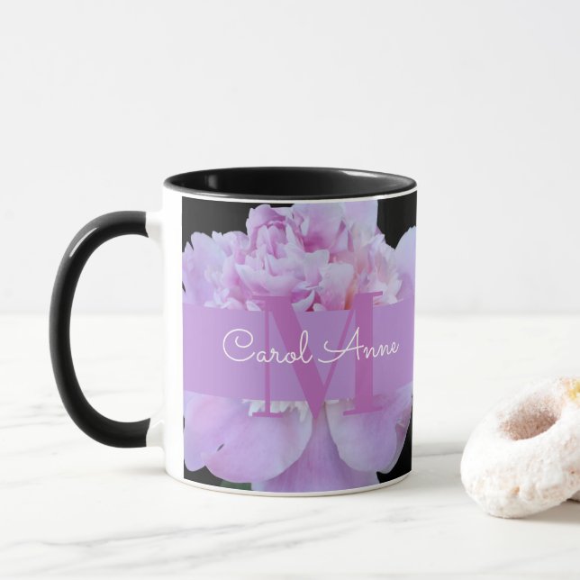 Mug Pierre rose violet Monogramme floral noir (Avec donut)