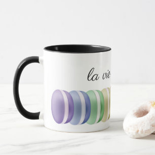Mug Pile colorée de macarons sucrés : la vie est belle