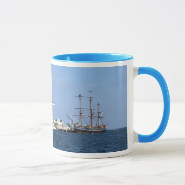 Mug Pilier de St Petersburg et générosité de voie HMP (Droite)