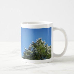 Mug Pin à bec neigé sur le ciel bleu