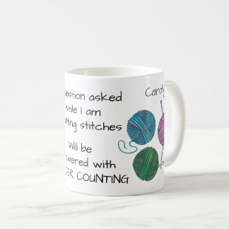 Mug Piqûres de comptage, humour tricot, avec votre nom