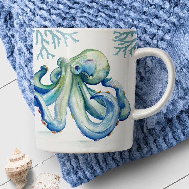 Mug Plage d'aquarelle d'octopus bleu côtier (Beach-themed coffee mugs feature ocean-inspired art by Victoria Grigaliunas of Do Tell A Belle)
