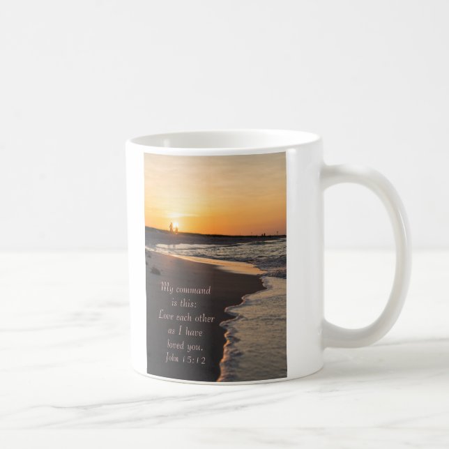 Mug Plage De Marche En Couple À Sunrise John 15 12 (Droite)