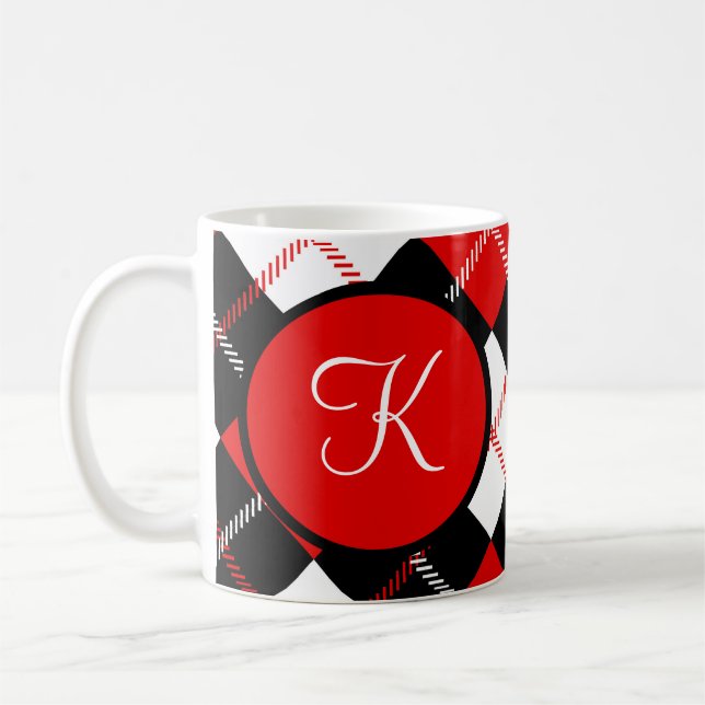 Mug Plaid Argyle Rouge Noir Blanc avec monogramme  (Gauche)