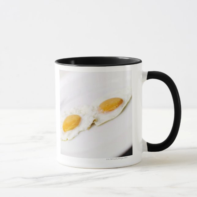 Mug Plan rapproché de deux oeufs au plat (Droite)