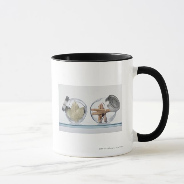 Mug Plan rapproché des herbes dans des deux pots (Droite)