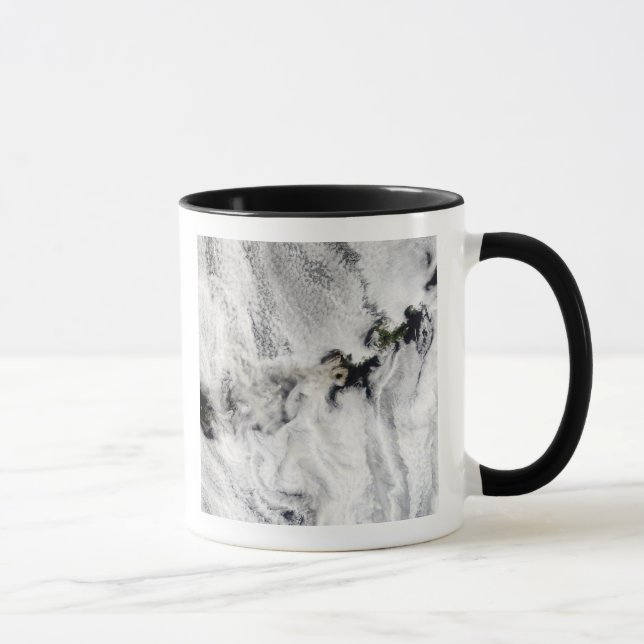 Mug Plume du volcan Okmok, îles Aléoutiennes (Droite)