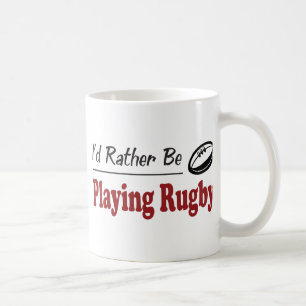 Mug Plutôt joue au rugby