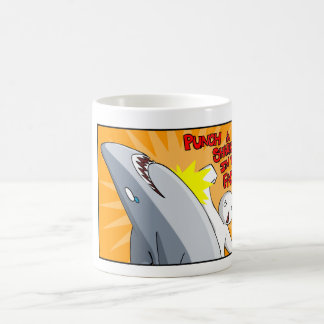 Mug Poinçonnez un requin dans le visage