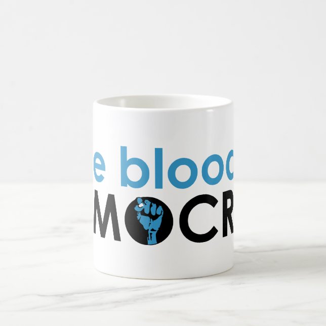 Mug poing démocrate de sang bleu (Centre)