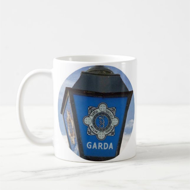 Mug Police irlandaise, Irish Garda, Garda Siochana (Gauche)
