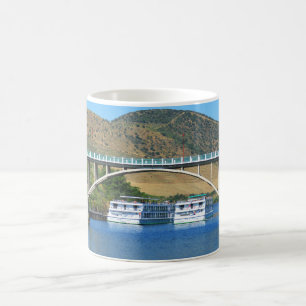 Mug Pont au-dessus de la rivière Douro