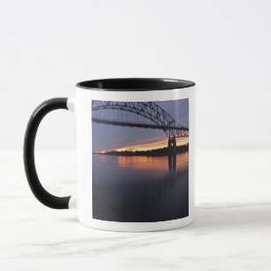 Mug Pont de Sagamore sur le canal de Cape Cod, 2