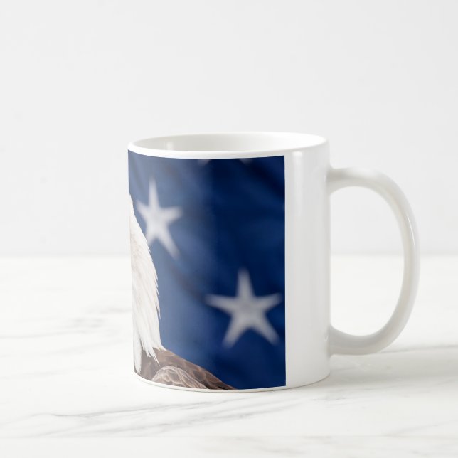 Mug Portrait de l'aigle chauve avec étoiles (Droite)