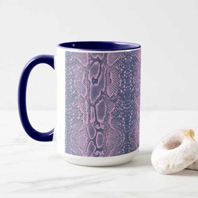 Mug Poster de animal de peau de serpent rose (Avec donut)