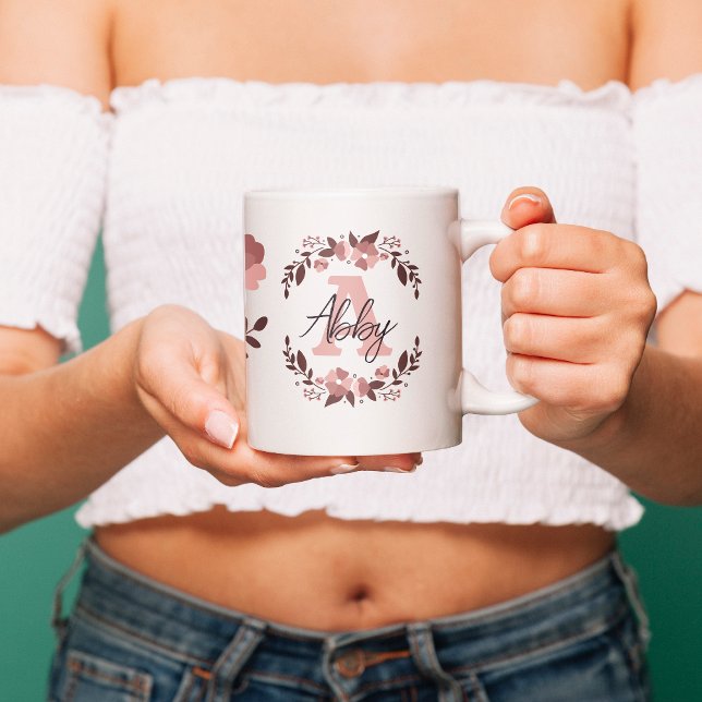 Mug Pour elle un Monogramme Floral Love (Créateur téléchargé)