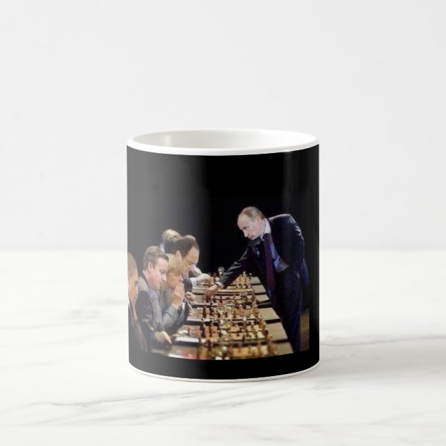 Mug Poutine joue aux échecs (Centre)