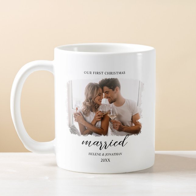 Mug Premier Noël Marié Élégant Photo Nouveaux mariés (First Christmas Married Elegant Photo Newlyweds Coffee Mug)