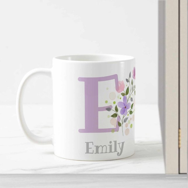Mug Premier nom initial Plus Emily avec Fleurs (Créateur téléchargé)