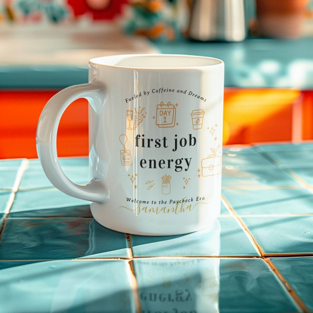 Mug Première énergie de travail | Monogramme doodles (Créateur téléchargé)