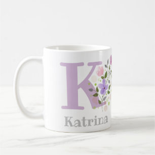 Mug Première initiale plus le nom Katrina avec des fle