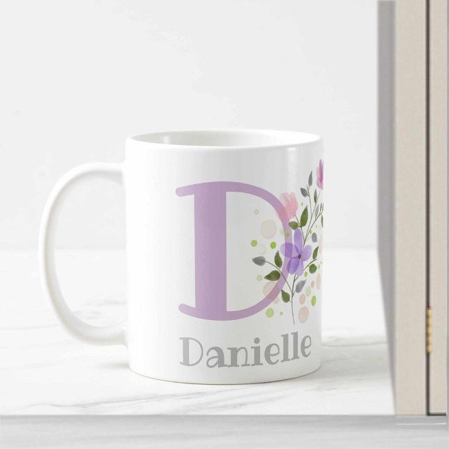 Mug Première initiale Plus Nom Danielle avec Fleurs (Créateur téléchargé)