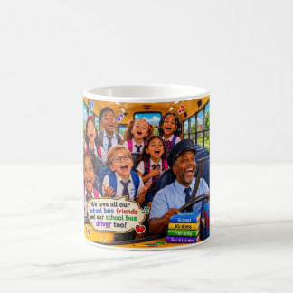 Mug Promenade joyeuse en bus scolaire avec des amis et