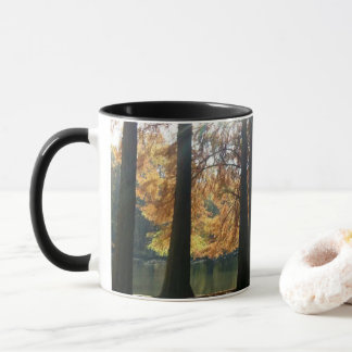 Mug Promenade parmi les feuilles