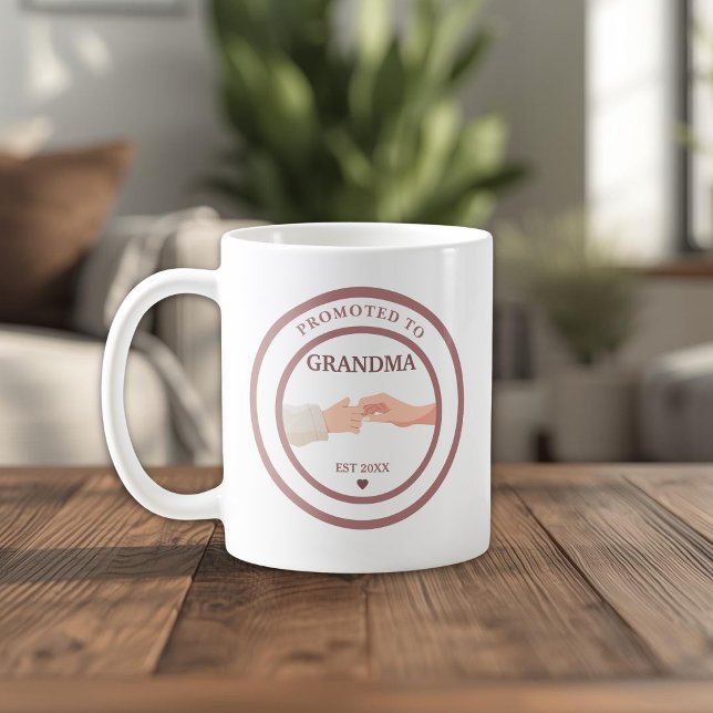 Mug Promoted to Grandma Est. 20XX  (Créateur téléchargé)