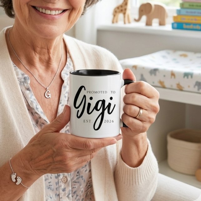 Mug Promu en Gigi Élégant Année EST Script (Créateur téléchargé)