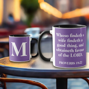 Mug Proverbes de Christian Femme 18:22 KJV Monogramme