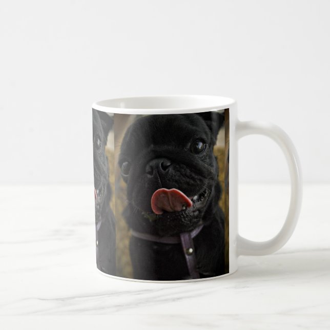 Mug pug noir qui lèche (Droite)
