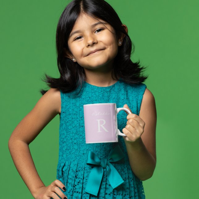 Mug Purple rose Personnaliser Monogramme minimaliste P (Cute pastel Happy Easter Mug with personalized Monogram on back.  White modern script. Pink purple.)