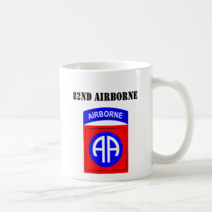 Mug quatre-vingt-deuxième Aéroporté