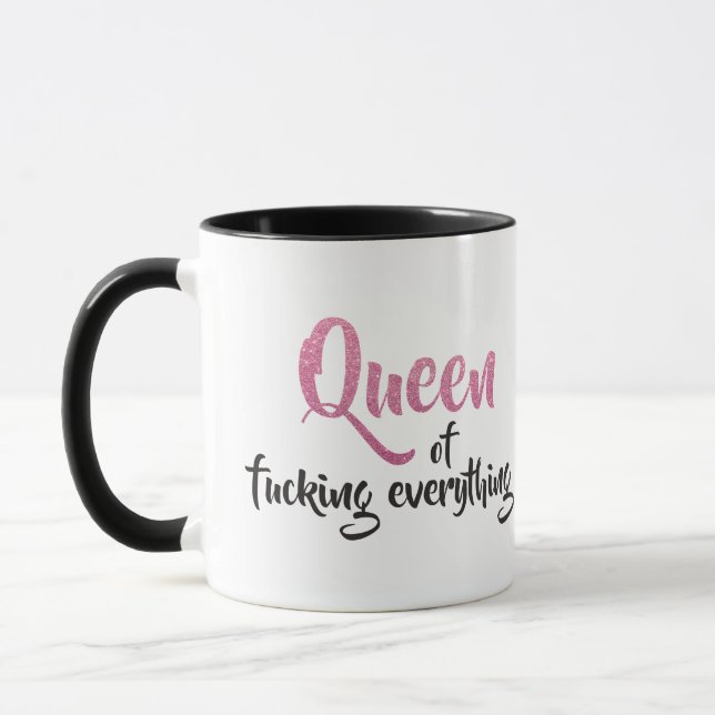 Mug Queen of f*cking tout ! Noir et rose (Gauche)
