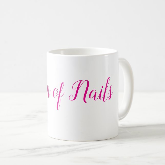 Mug Queen of Nails - parfait pour toute esthéticienne (Devant droit)