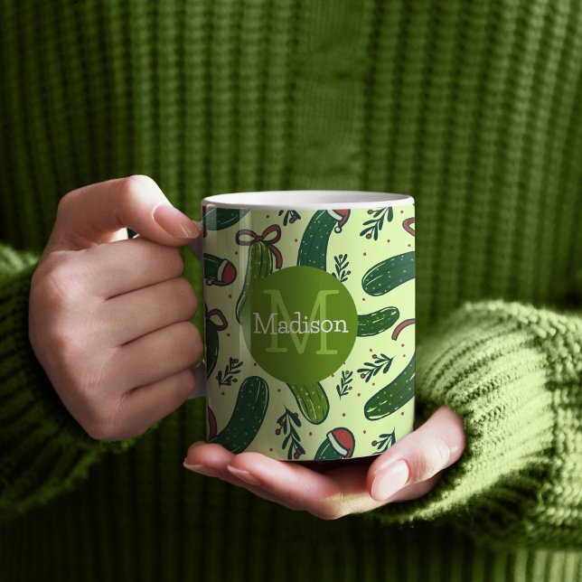 Mug Quirky Festive Pickles de Noël Motif (Christmas Pickle Pattern Mug with Monogram)