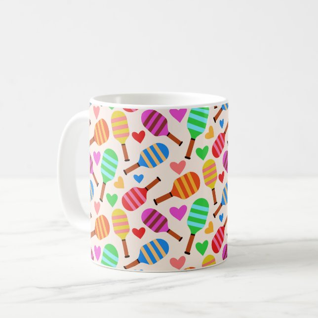 Mug Raquettes de Pickleball Rayées à Motif de Cœurs  (Devant gauche)