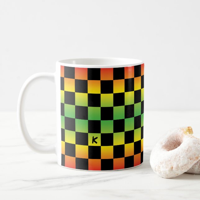 Mug Rasta Ombre rouge jaune vert À damiers Monogramme (Avec donut)
