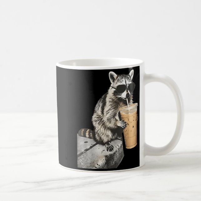 Mug Raton laveur drôle buvant du café glacé mème anima (Droite)