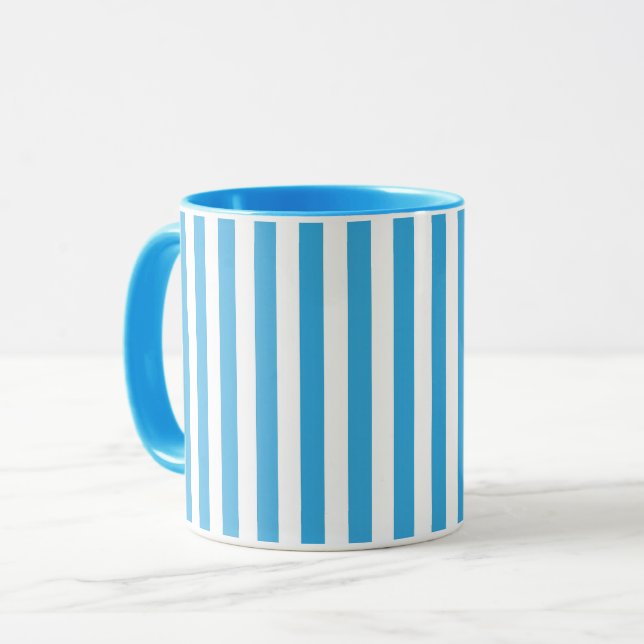 Mug Rayoires verticales classiques bleu bébé clair et  (Devant gauche)