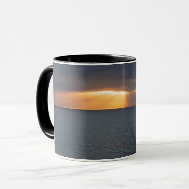 Mug Rayons de soleil dorés sur les reflets océaniques (Devant gauche)