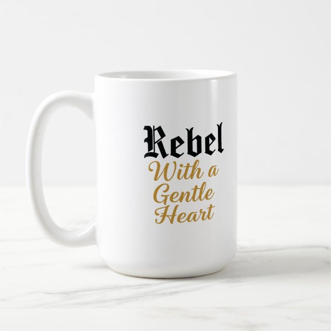 Mug Rebel avec une conception douce de la typographie  (Gauche)