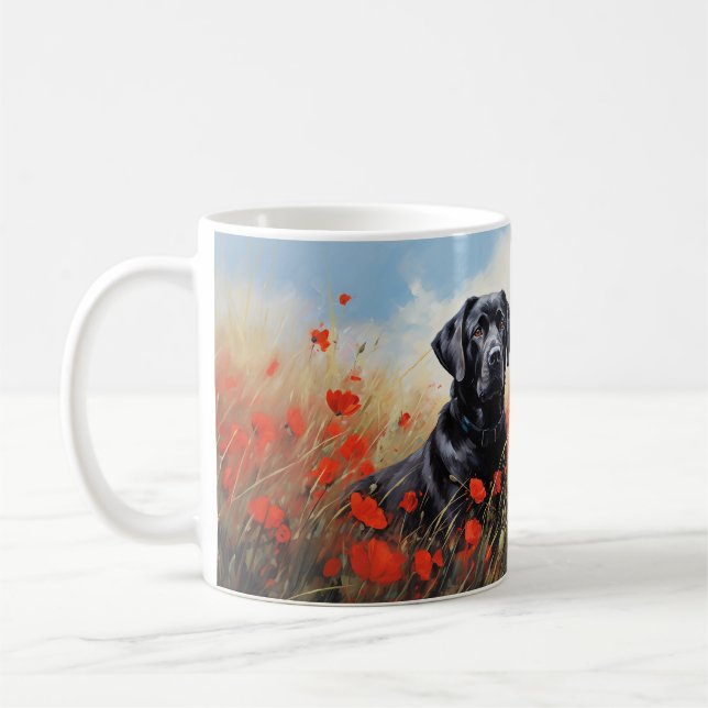 Mug Récupérateur du Labrador noir dans un champ de pav (Gauche)