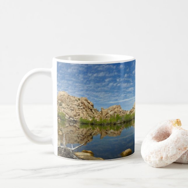 Mug Réflexion du barrage Barker à Joshua Tree II (Avec donut)